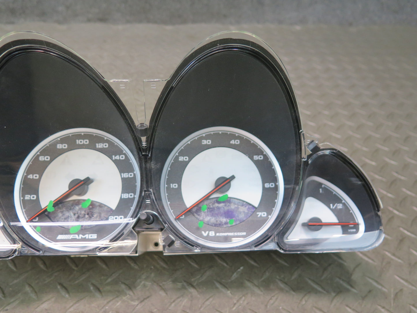 03-06 Mercedes R230 SL55 AMG Speedometer Gauge Cluster Unit 2305406811 Defective