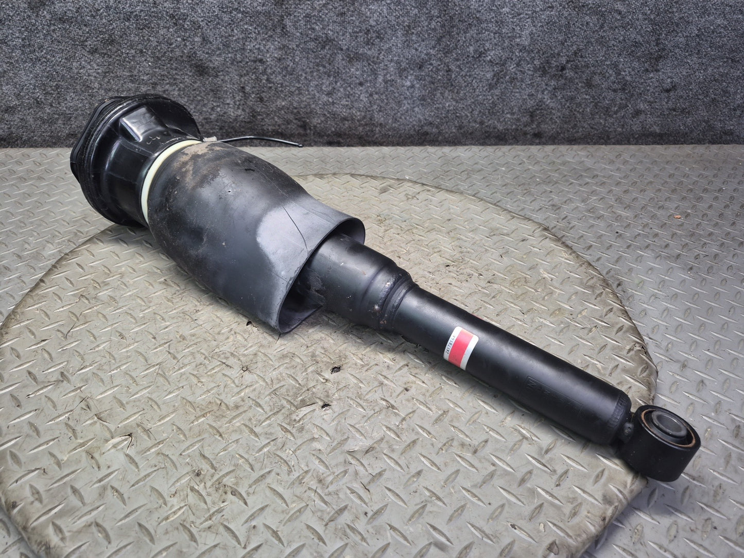 01-03 Lexus UCF30L LS430 Rear Left Air Suspension Shock Strut Absorber OEM