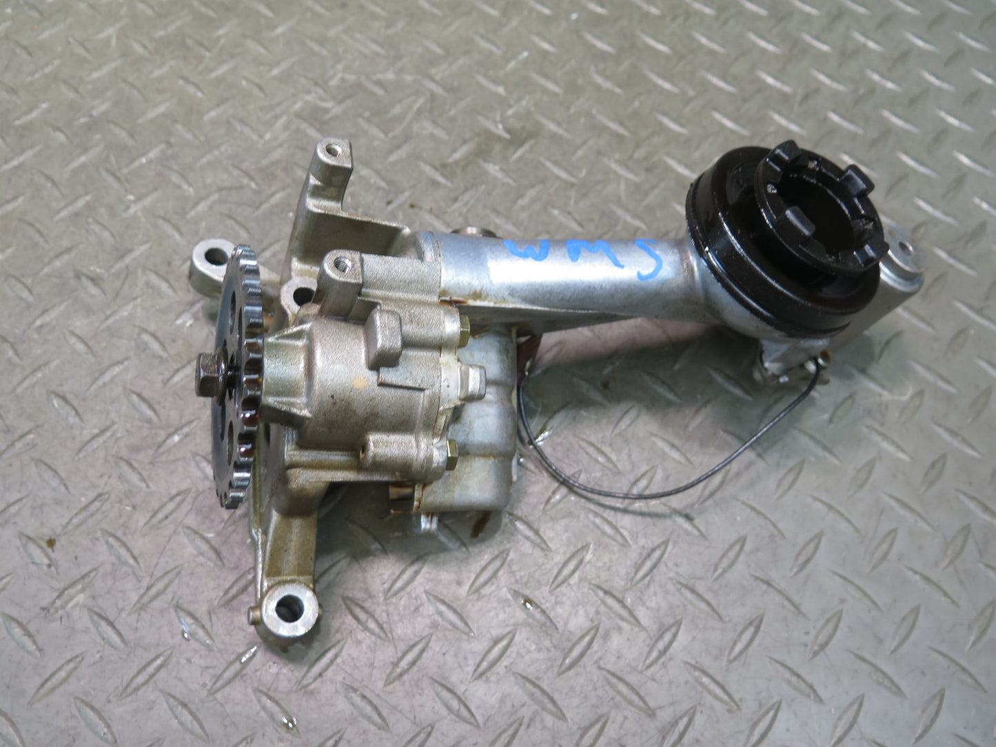 94-95 Mercedes W140 S500 119.702 Engine Motor Oil Pump 1191860301 OEM