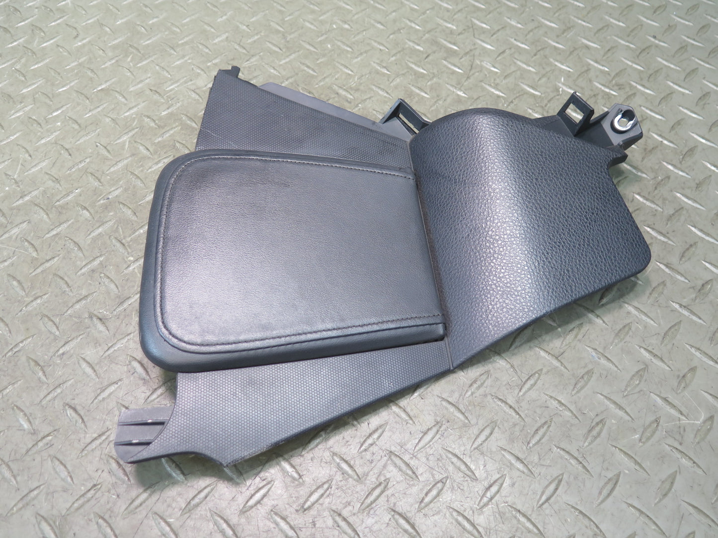 06-09 Nissan Z33 350Z Set of 2 Left & Right Center Console Kick Trim Panel OEM