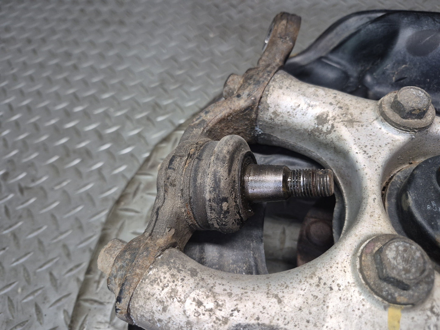 01-06 Lexus UCF30L LS430 RWD Front Right Spindle Knuckle Wheel Hub Bearing OEM