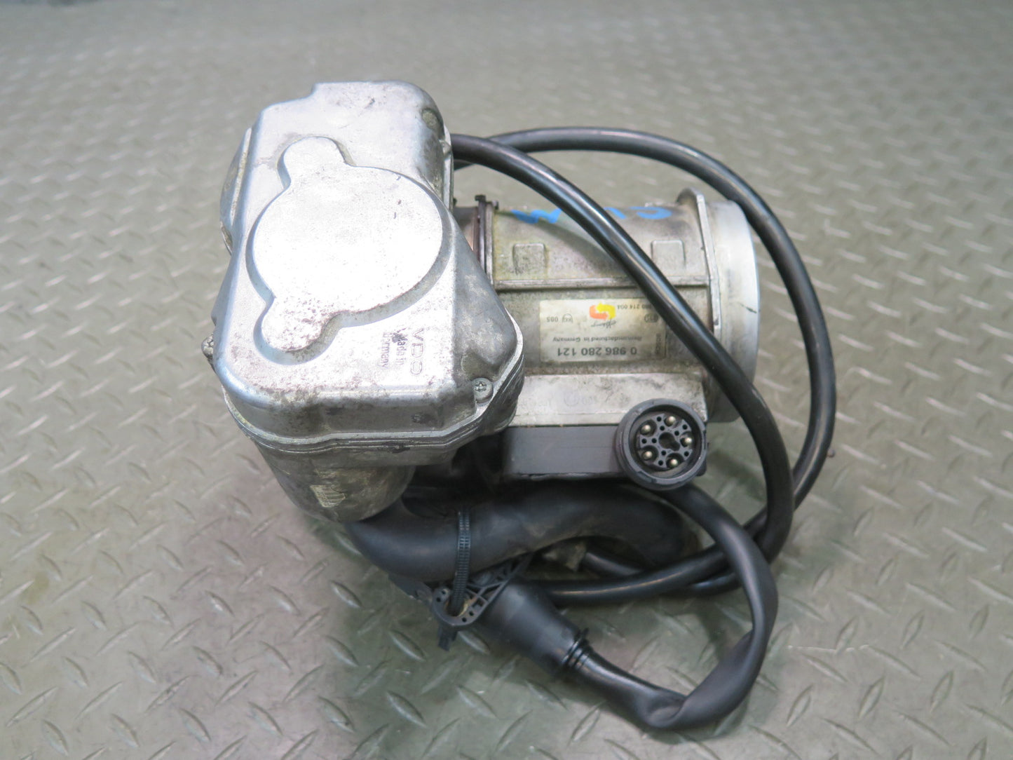 94-95 Mercedes W140 S500 M119.702 Engine Throttle Body w MAF Sensor OEM