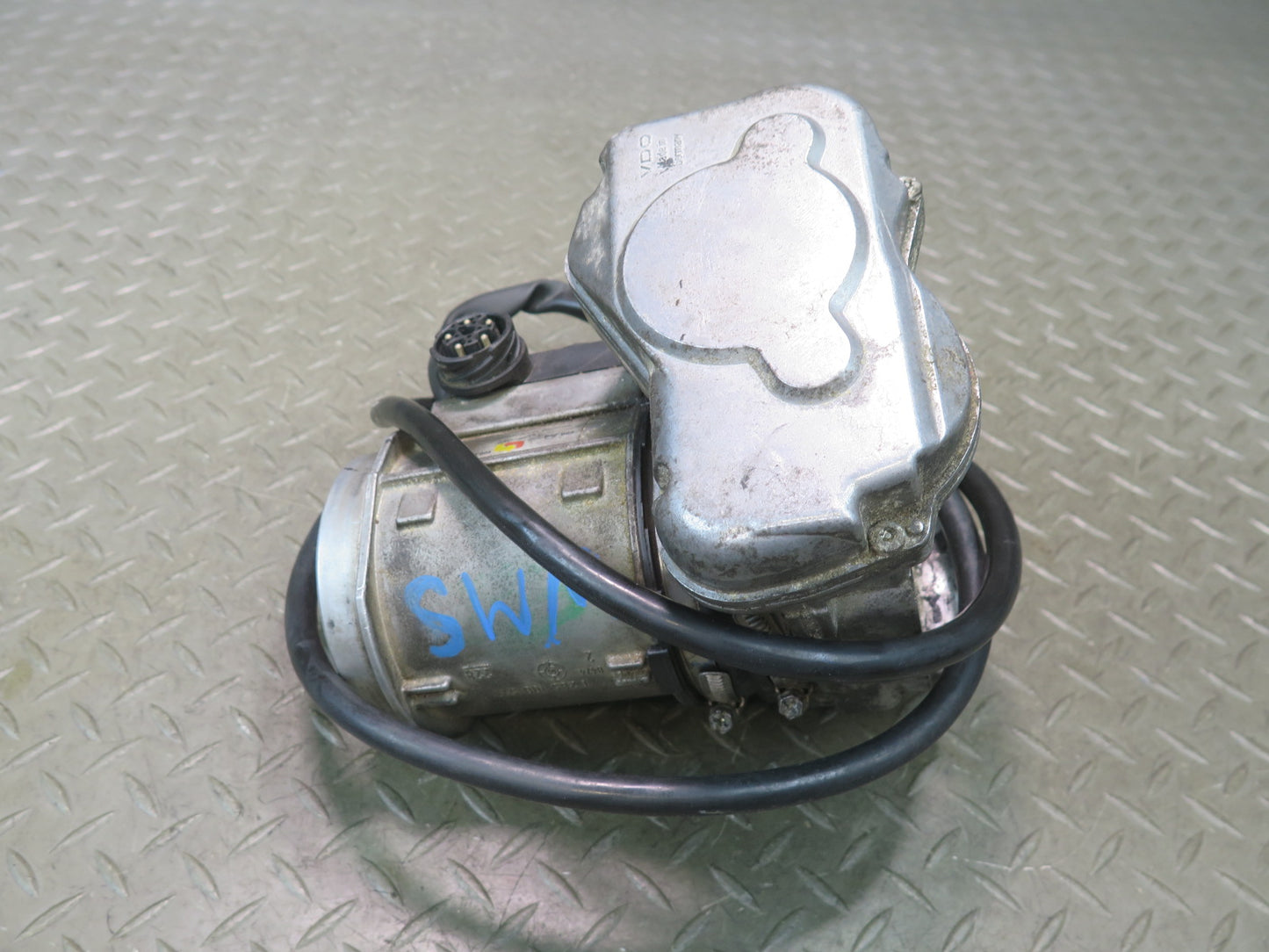 94-95 Mercedes W140 S500 M119.702 Engine Throttle Body w MAF Sensor OEM