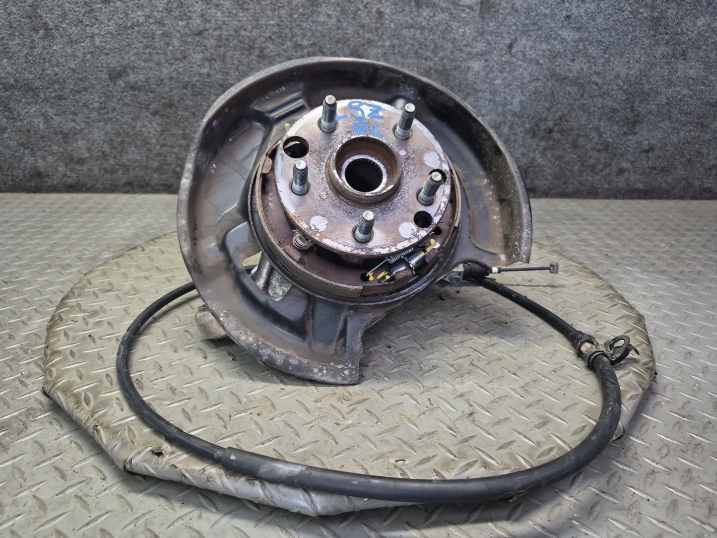 01-06 Lexus LS430 UCF30L RWD Rear Left Spindle Knuckle Wheel Hub Bearing OEM