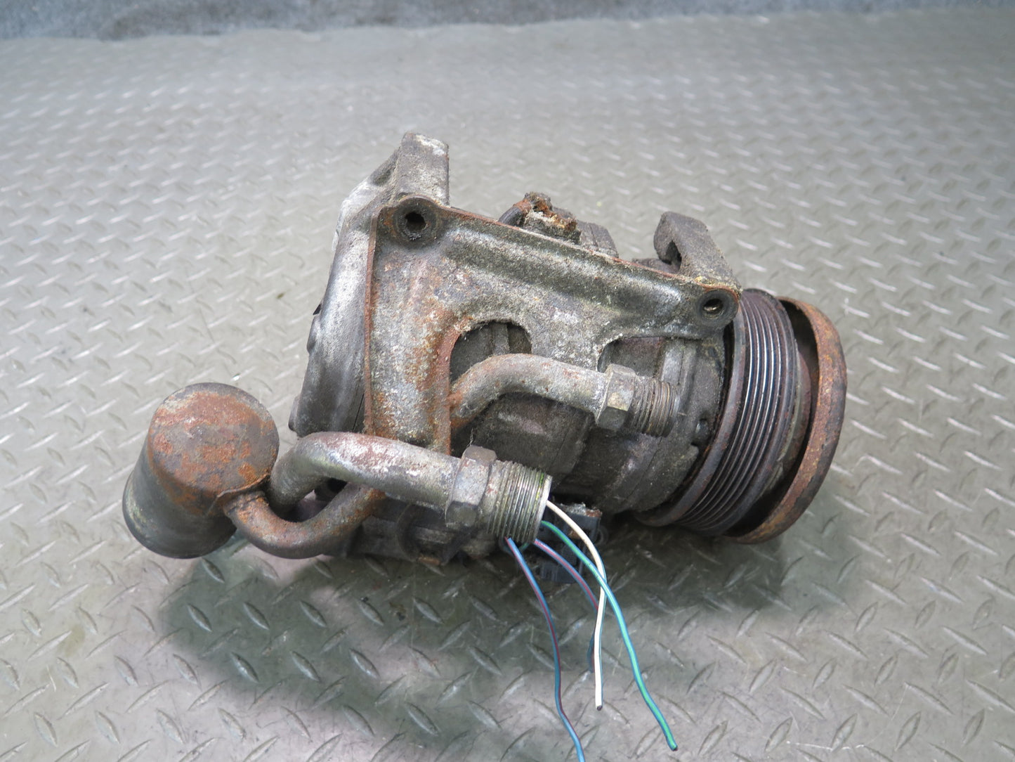 94-95 Mercedes W140 S500 M119.702 A/C Air Condition Compressor OEM