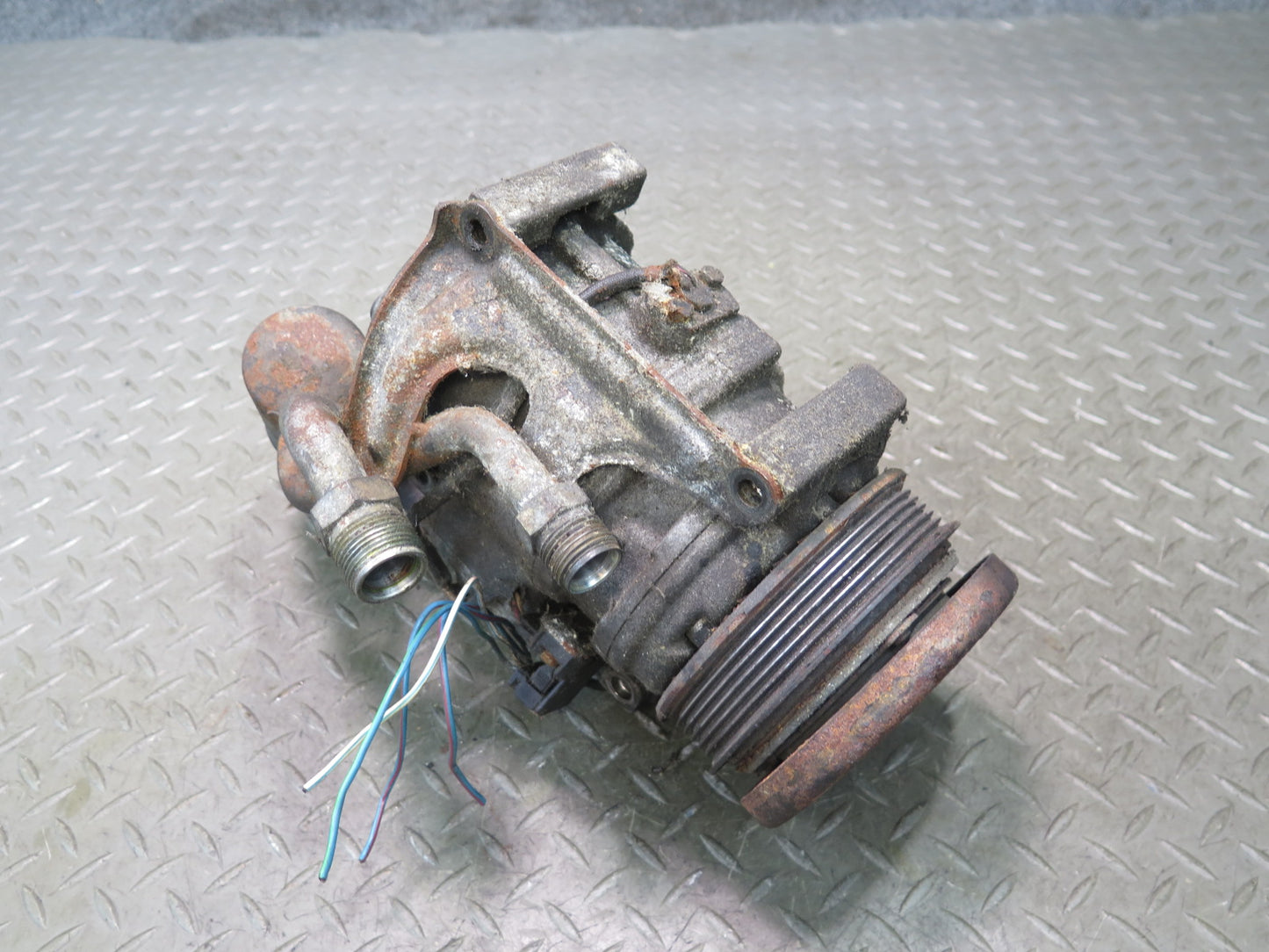 94-95 Mercedes W140 S500 M119.702 A/C Air Condition Compressor OEM