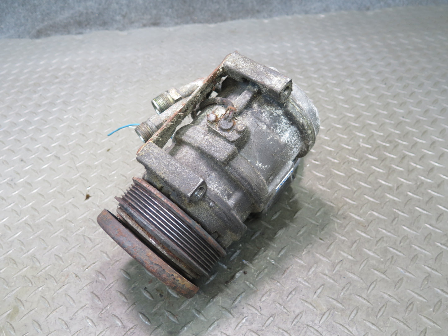 94-95 Mercedes W140 S500 M119.702 A/C Air Condition Compressor OEM