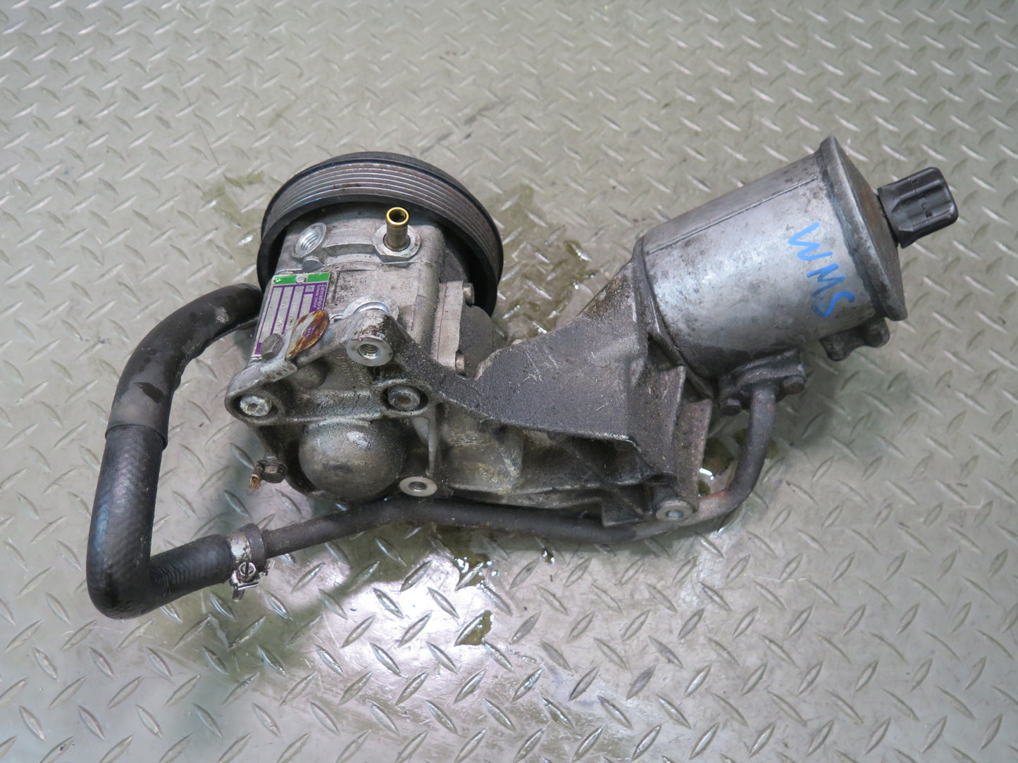 94-95 Mercedes W140 S500 M119.702 Power Steering Pump w Reservoir & Pulley OEM