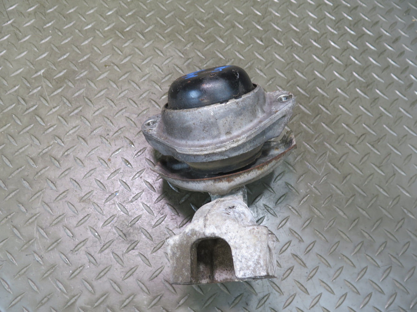 94-95 Mercedes W140 S500 M119.702 Set of 2 Engine Left & Right Motor Mount OEM