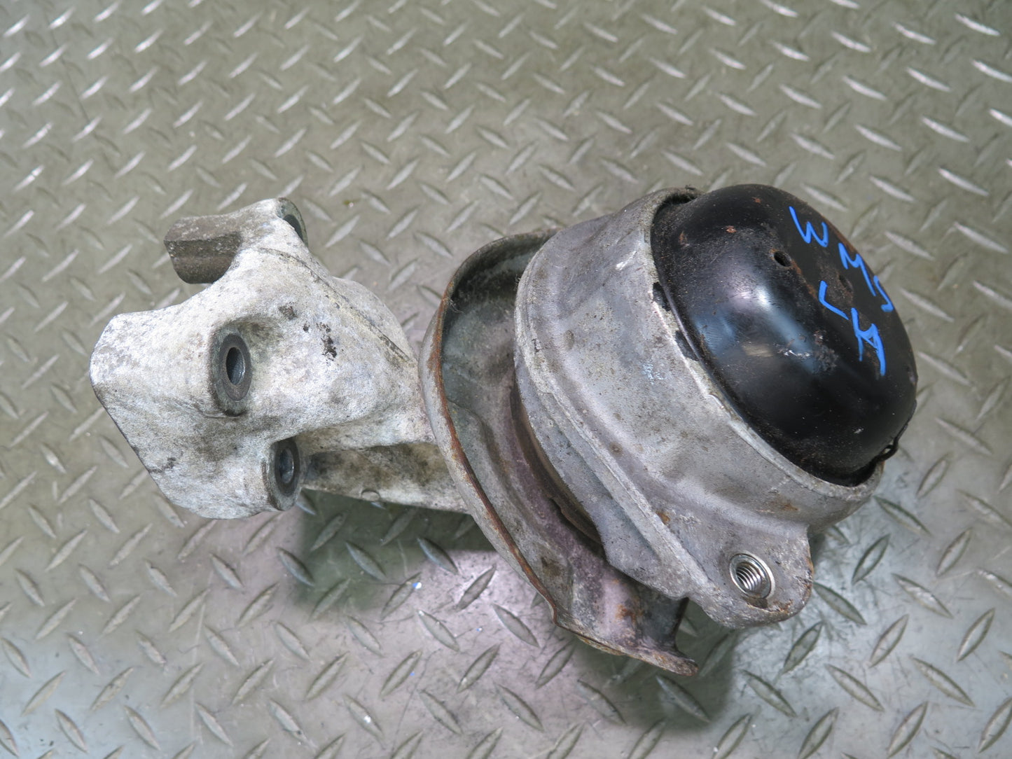 94-95 Mercedes W140 S500 M119.702 Set of 2 Engine Left & Right Motor Mount OEM