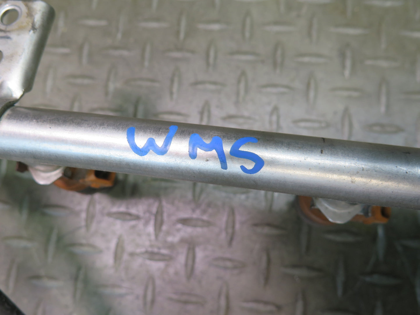 94-95 Mercedes W140 S500 M119.702 Engine Fuel Rail w Injector & Hose Set OEM