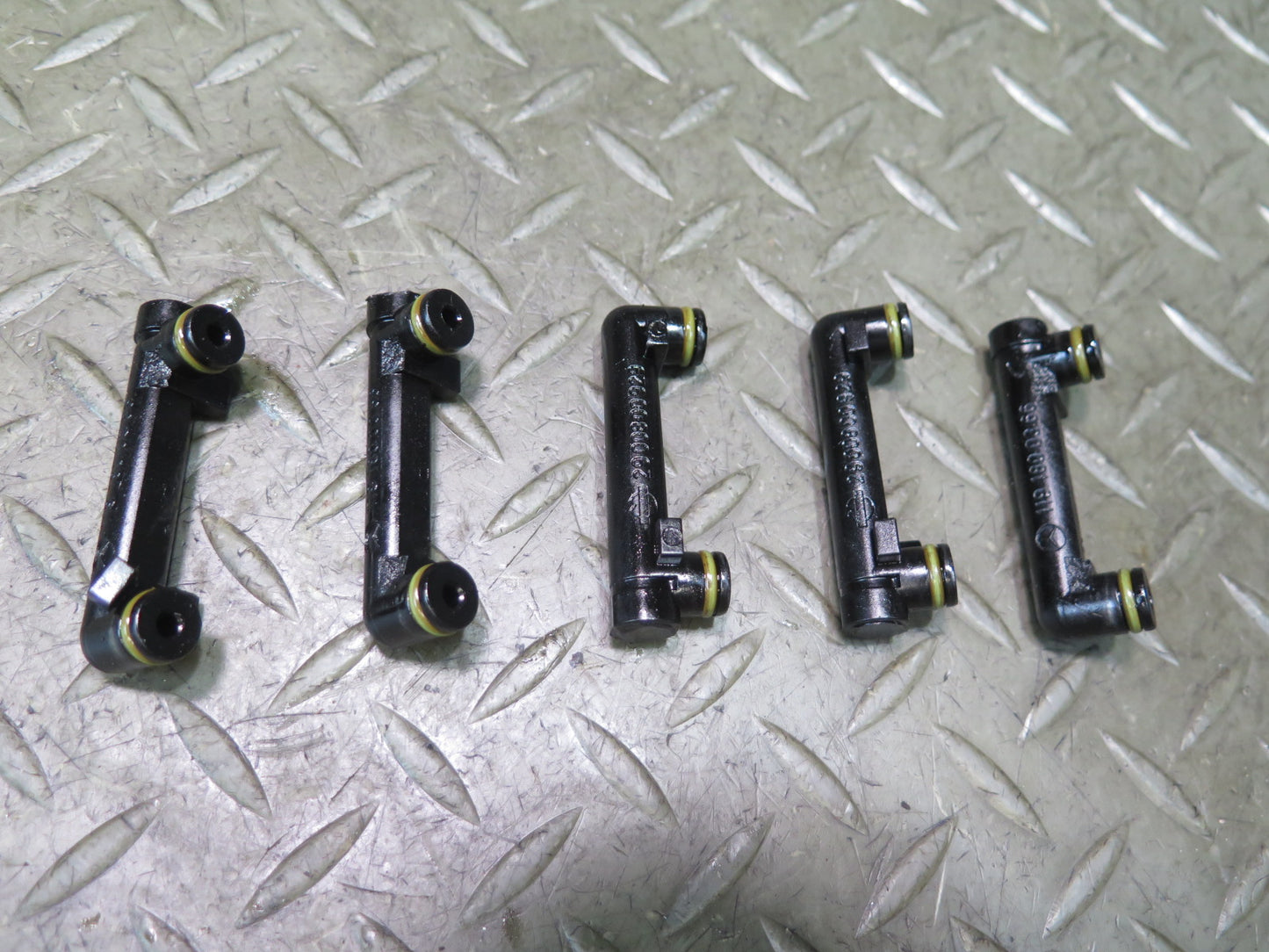 94-95 Mercedes W140 S500 M119.702 Engine Motor Oil Connector Set 1191800366 OEM