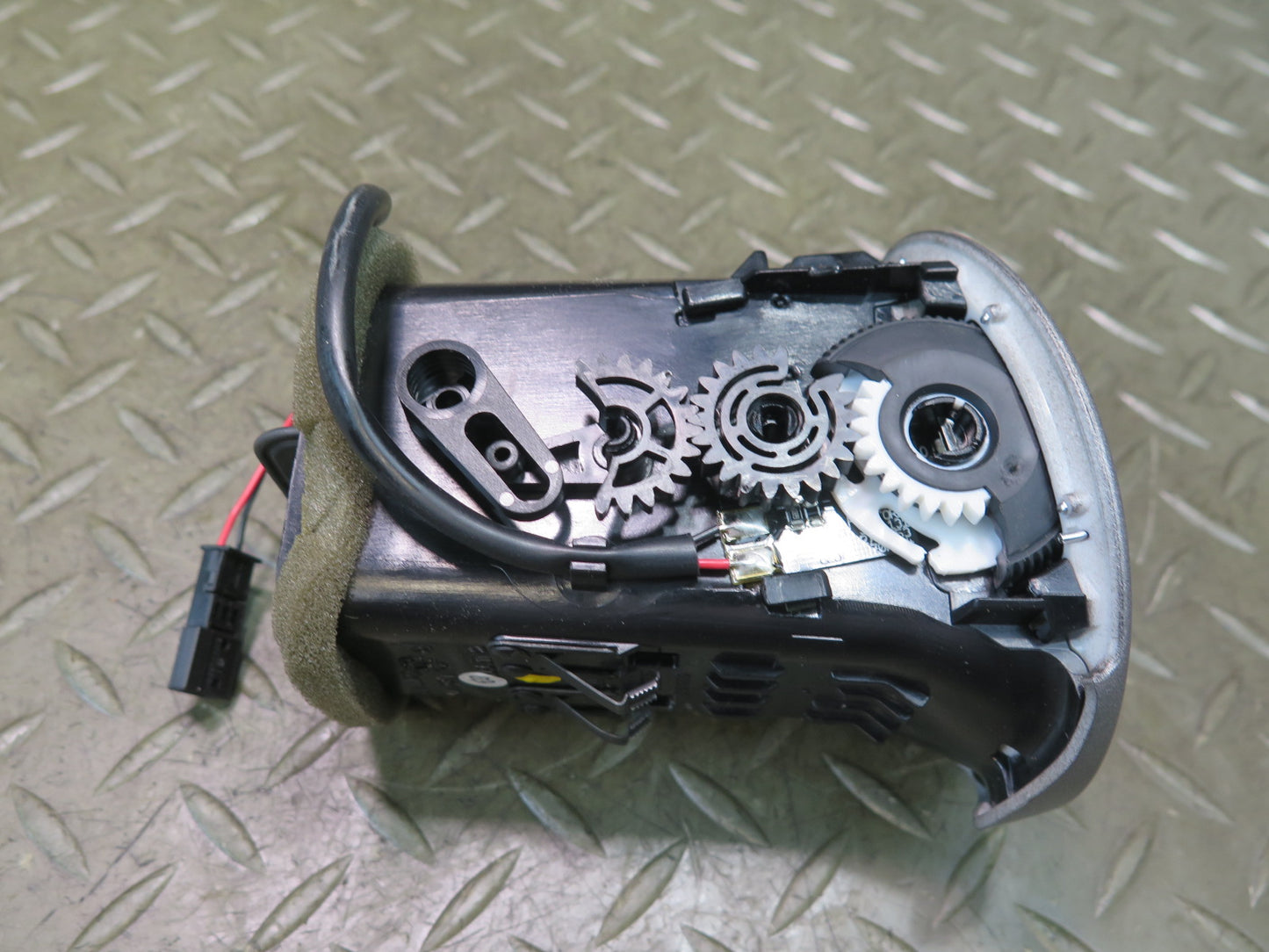 2005-2008 Porsche Boxster 987 Front Left Side Dashboard A/C Air Vent Grille