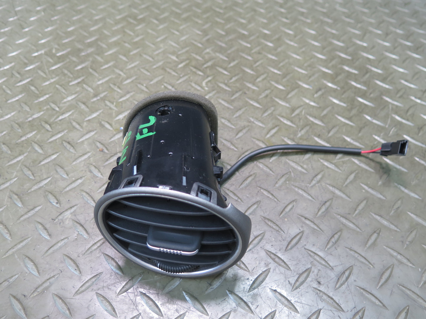 2005-2008 Porsche Boxster 987 Front Left Side Dashboard A/C Air Vent Grille