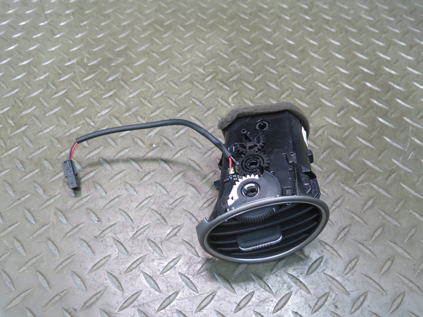 2005-2008 Porsche Boxster 987 Front Left Side Dashboard A/C Air Vent Grille