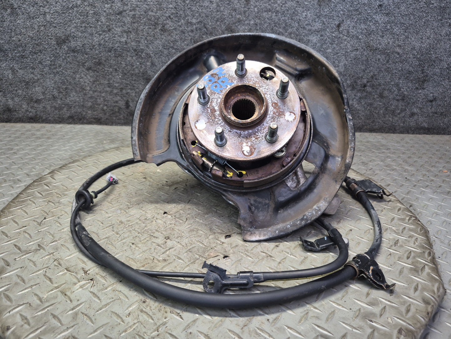 01-06 Lexus LS430 UCF30L RWD Rear Right Spindle Knuckle Wheel Hub Bearing OEM