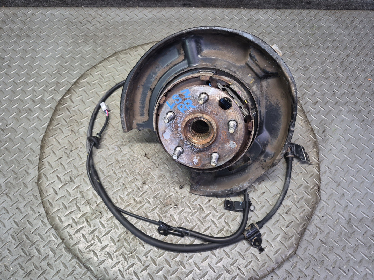 01-06 Lexus LS430 UCF30L RWD Rear Right Spindle Knuckle Wheel Hub Bearing OEM