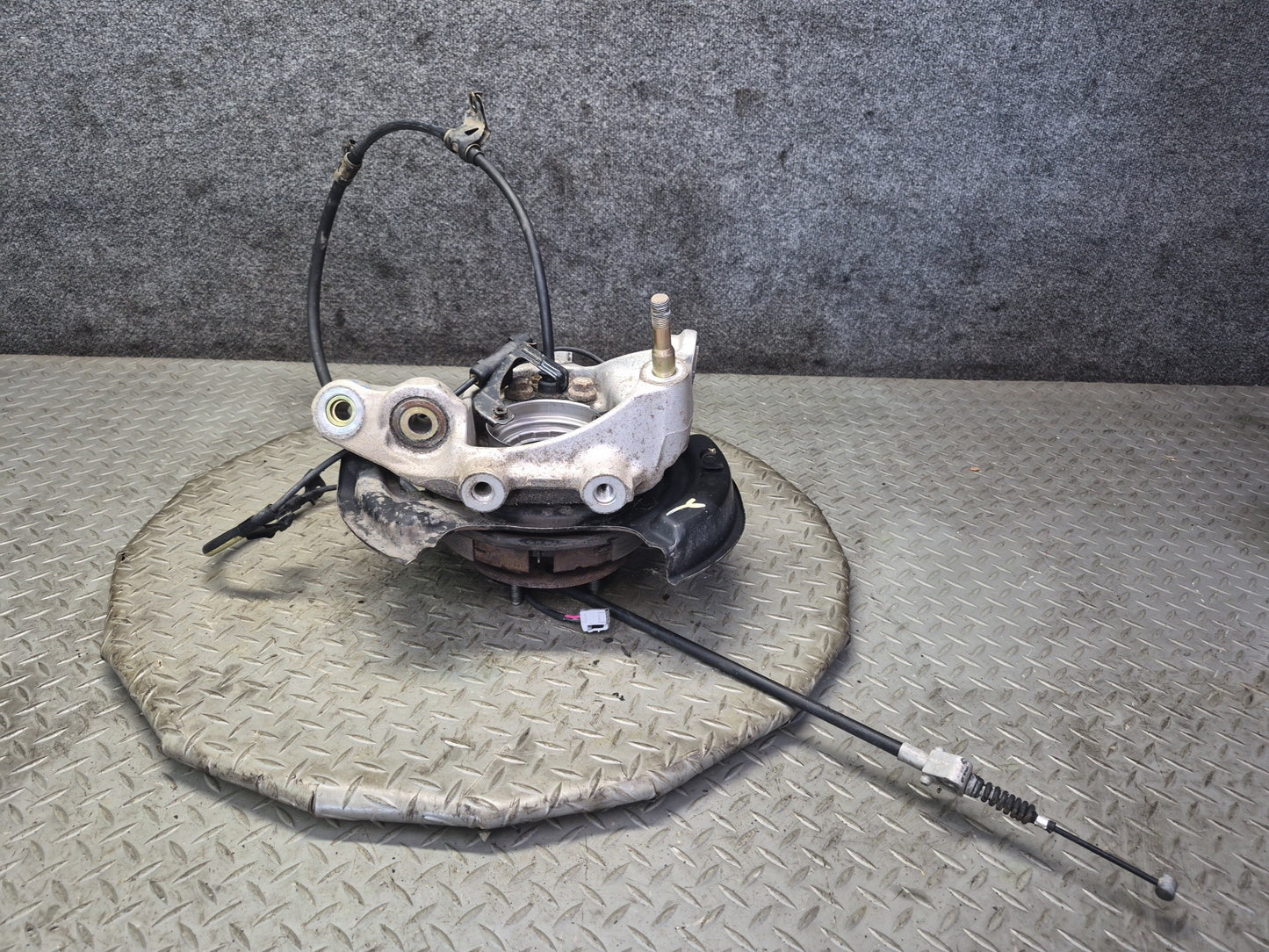 01-06 Lexus LS430 UCF30L RWD Rear Right Spindle Knuckle Wheel Hub Bearing OEM