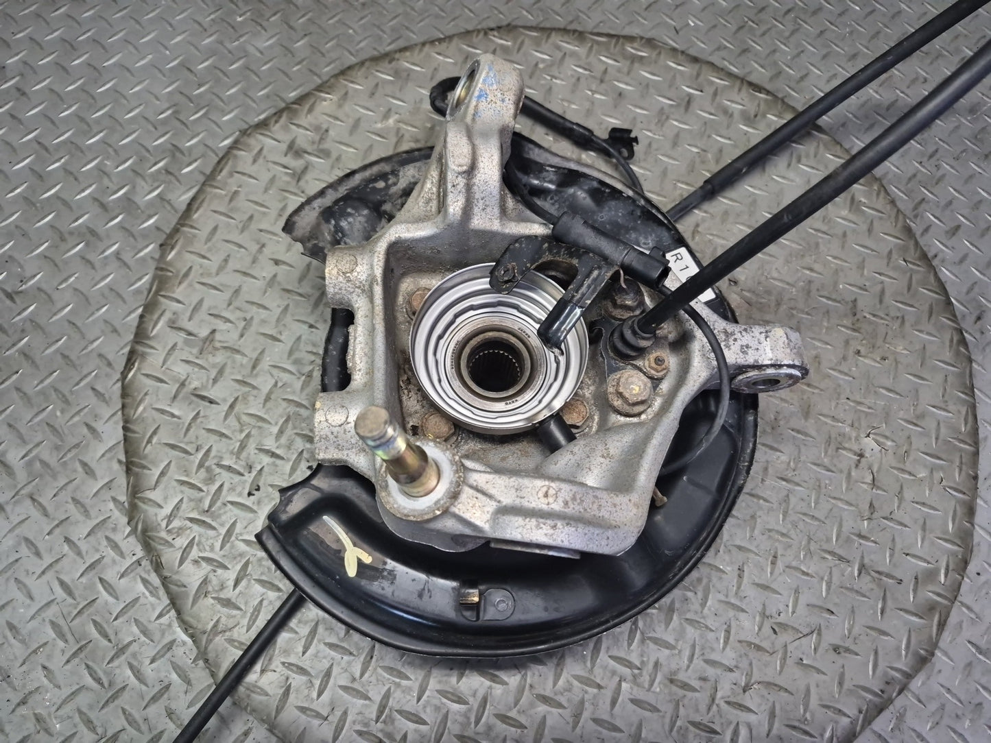 01-06 Lexus LS430 UCF30L RWD Rear Right Spindle Knuckle Wheel Hub Bearing OEM
