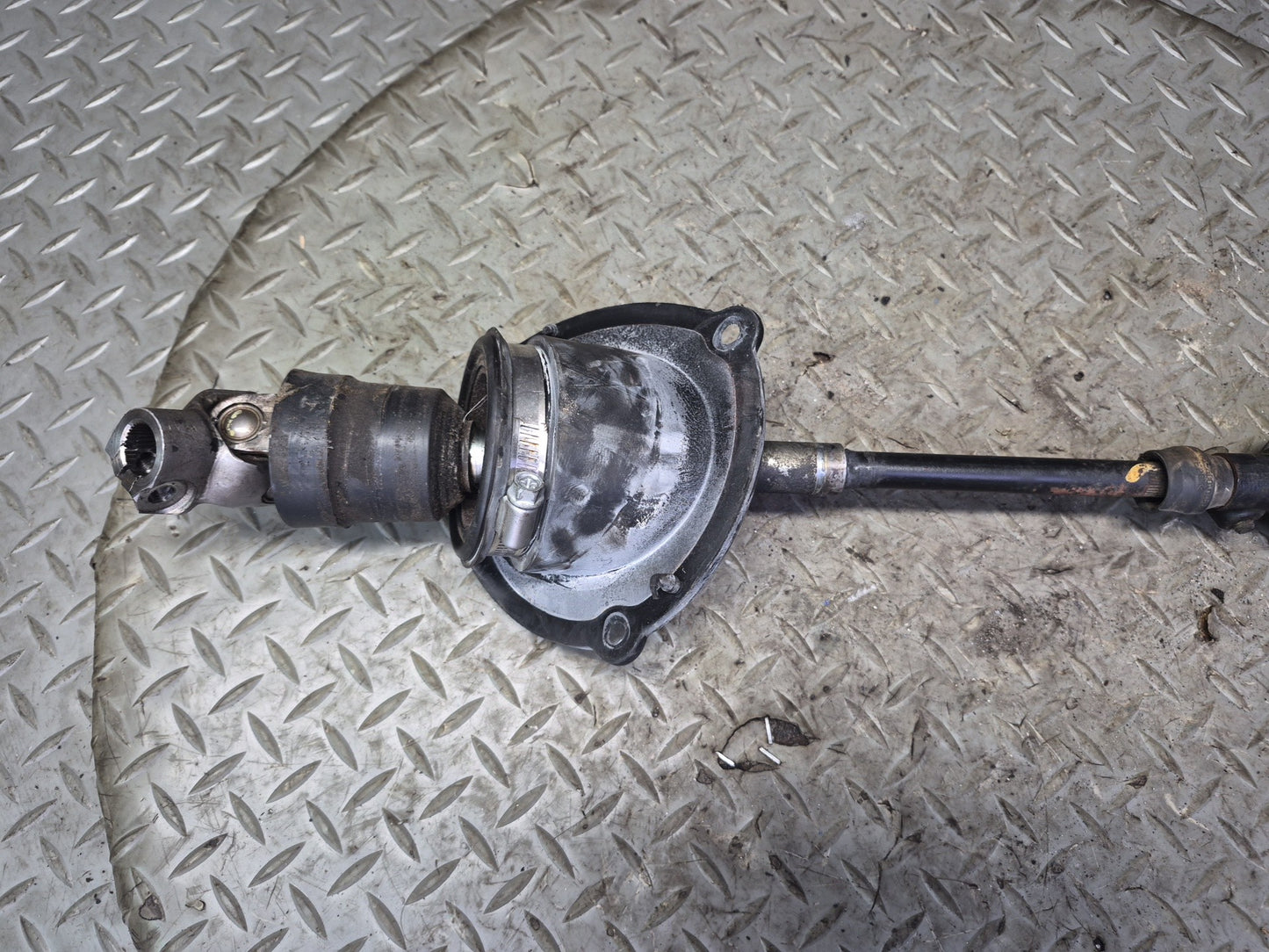 01-06 Lexus UCF30L LS430 Steering Column Lower U Joint Linkage Shaft OEM