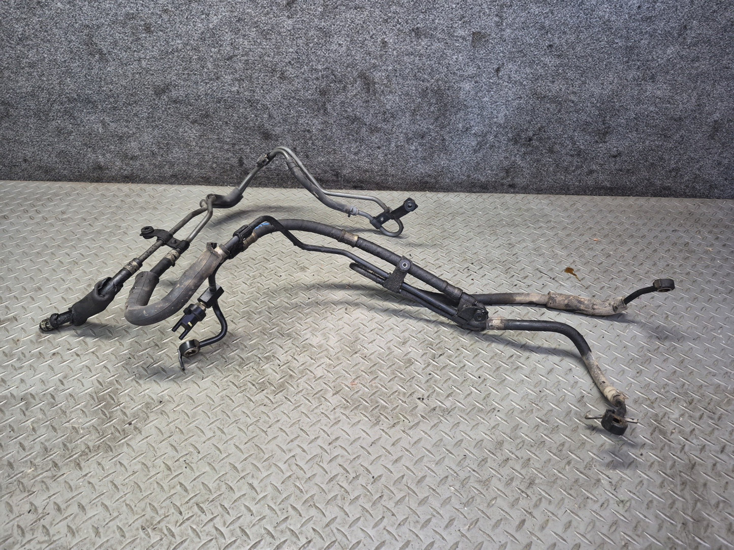 01-06 Lexus UCF30L LS430 Power Steering Pressure Hose Line Tube Pipe OEM