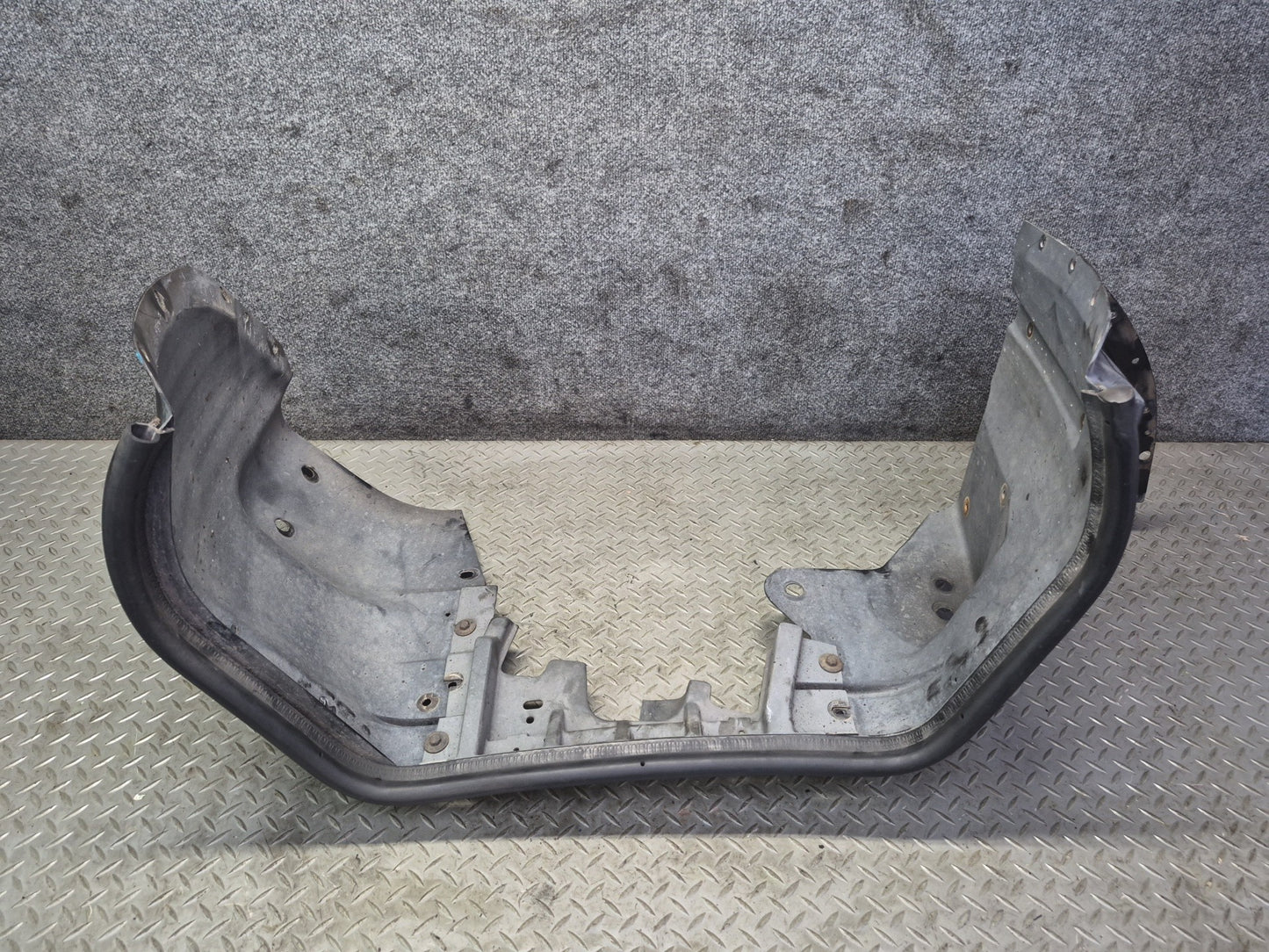 91-96 Chevrolet Corvette C4 Front Left Fender Liner Splash Shield Guard OEM