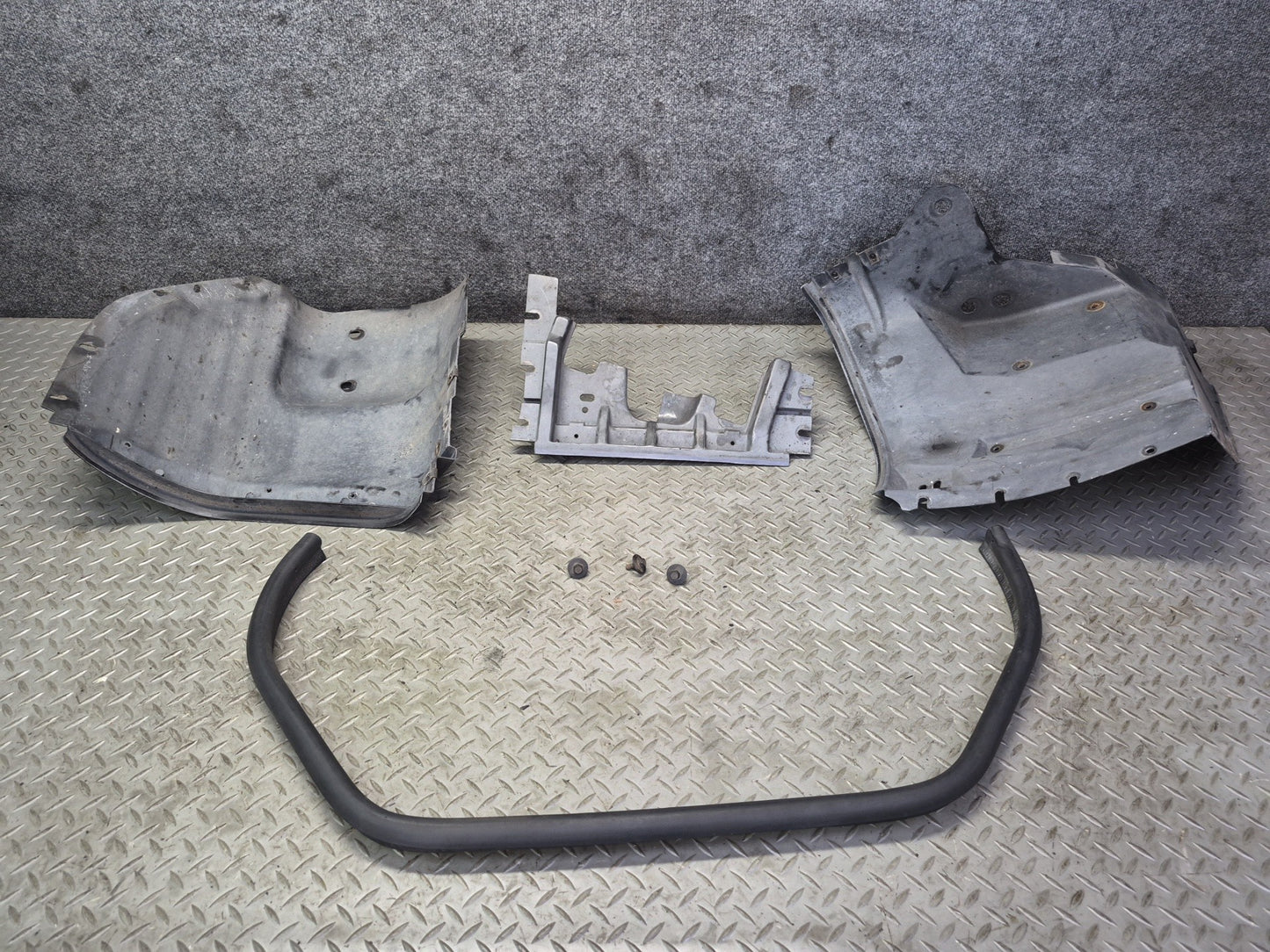 91-96 Chevrolet Corvette C4 Front Left Fender Liner Splash Shield Guard OEM