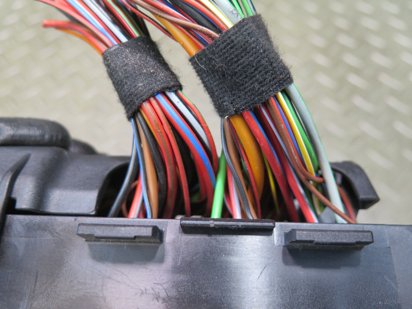 2005-2012 Porsche Boxster 987 Under Dash Fuse Relay Box Module Unit