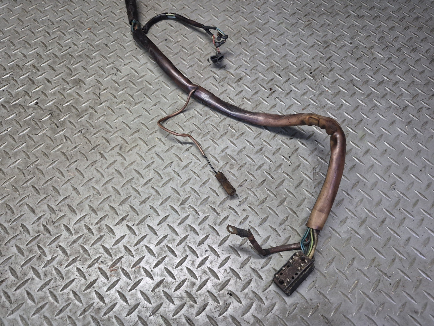 1985-1986 Porsche 928 S 5.0L V8 M28.44 RWD Engine Motor Bay Wiring Wire Harness
