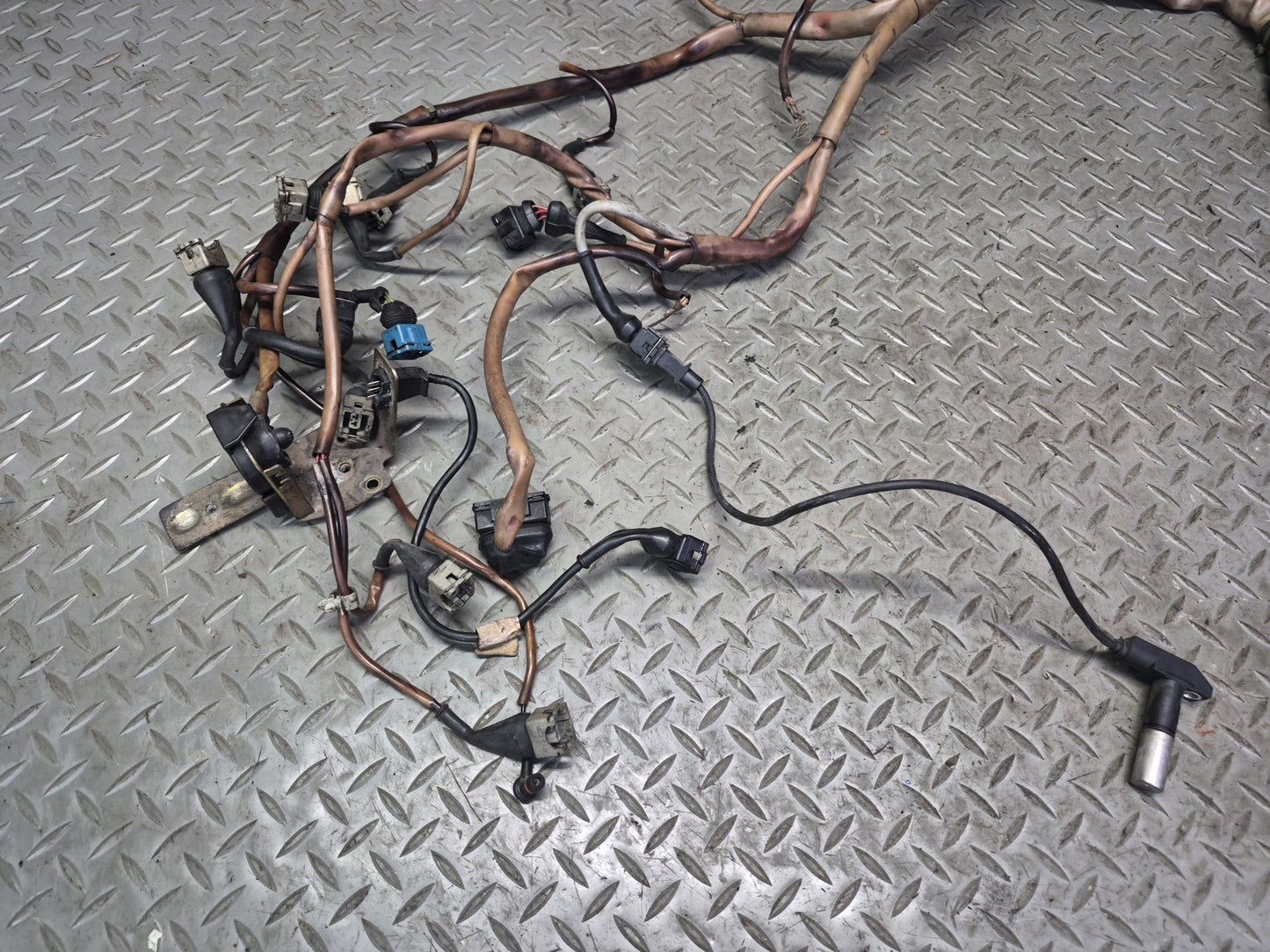 1985-1986 Porsche 928 S 5.0L V8 M28.44 RWD Engine Motor Bay Wiring Wire Harness
