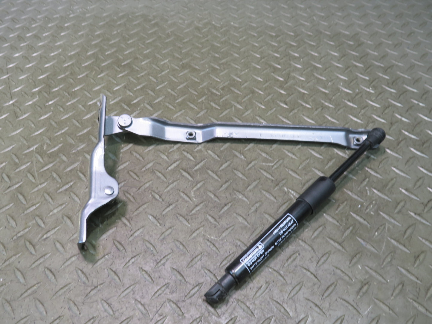 2005-2012 Porsche Boxster 987 Front Left & Front Right Hood Hinge Set