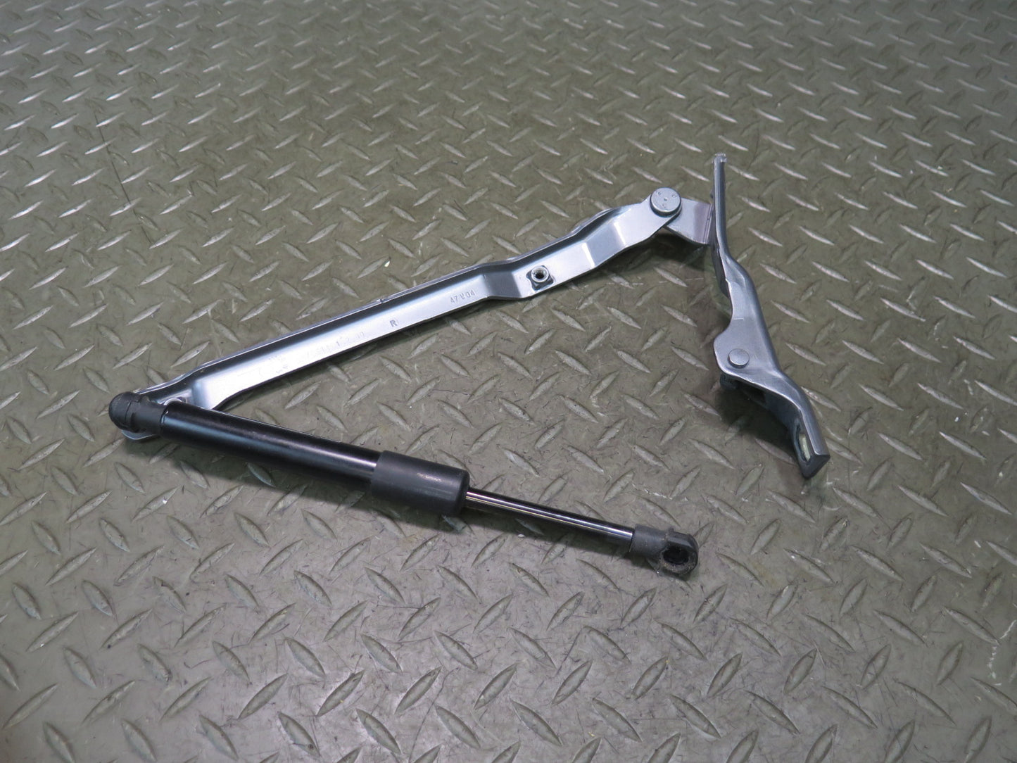 2005-2012 Porsche Boxster 987 Front Left & Front Right Hood Hinge Set