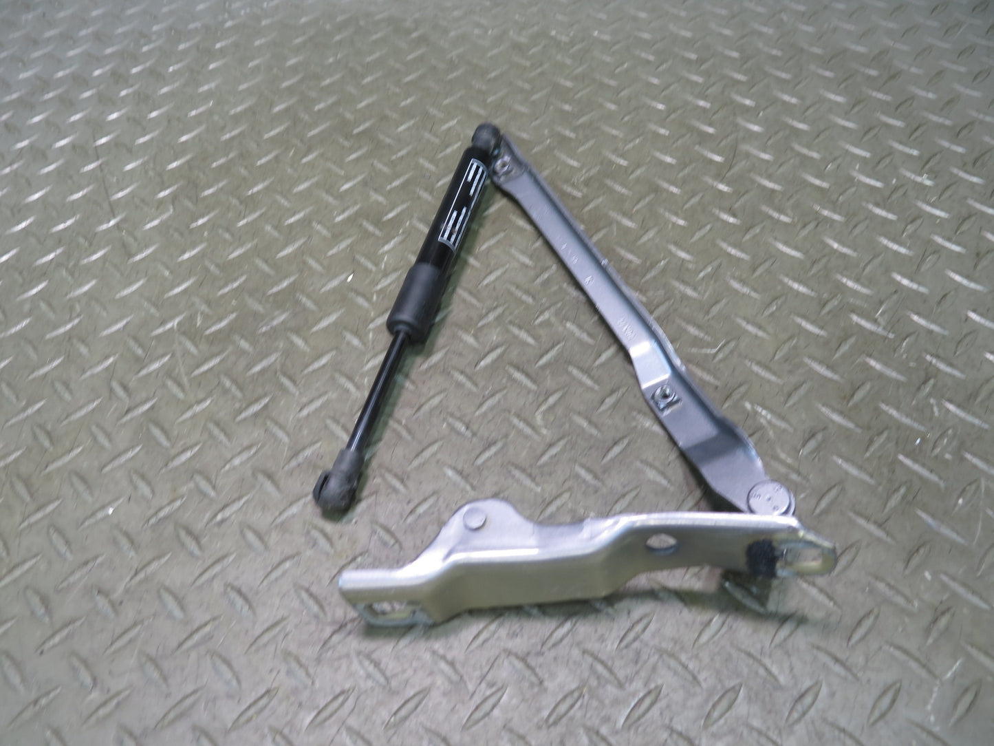 2005-2012 Porsche Boxster 987 Front Left & Front Right Hood Hinge Set