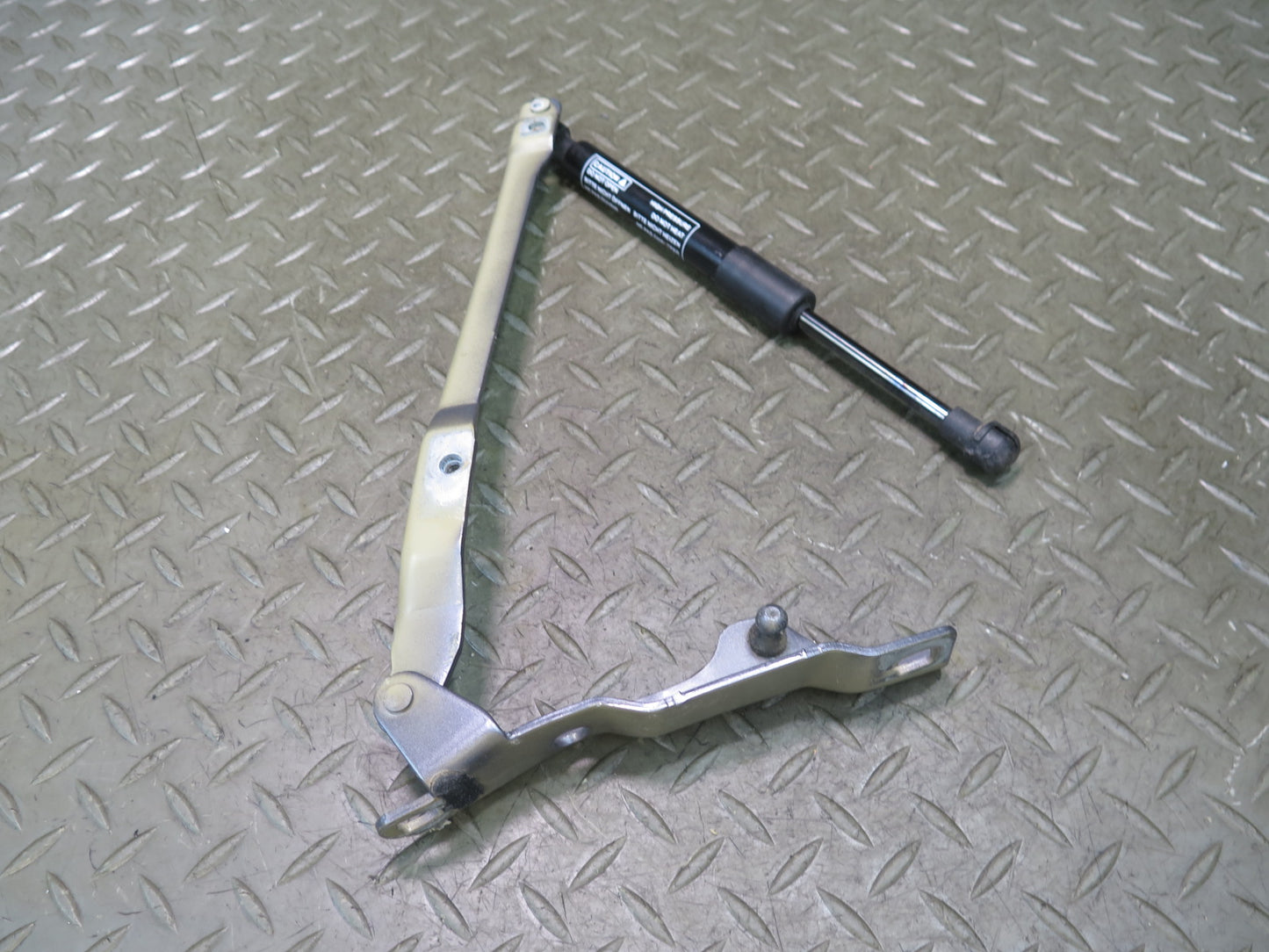 2005-2012 Porsche Boxster 987 Front Left & Front Right Hood Hinge Set