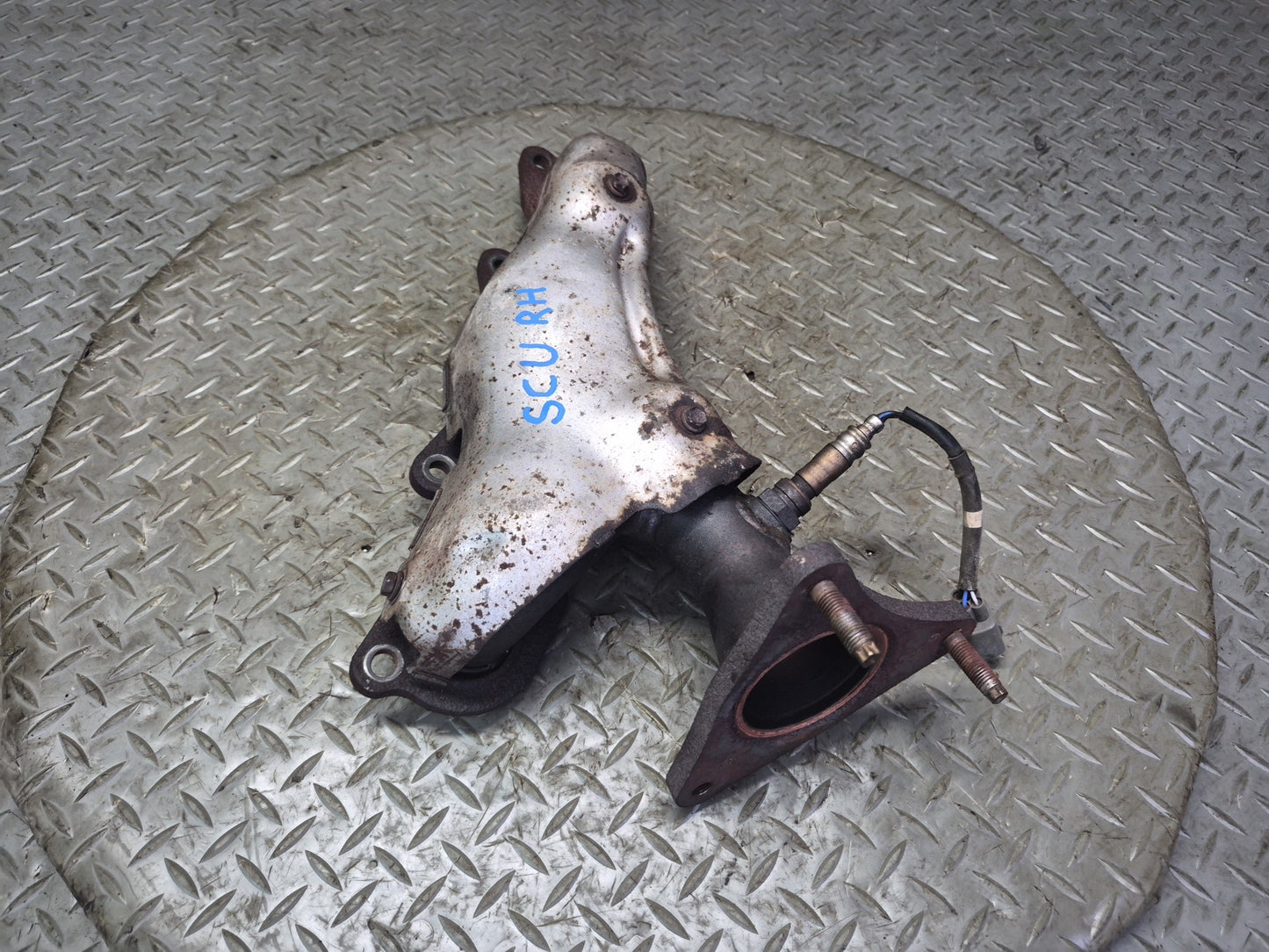 98-00 Lexus SC400 1UZFE Right Exhaust Manifold w Oxygen Sensor & Heat Shield OEM