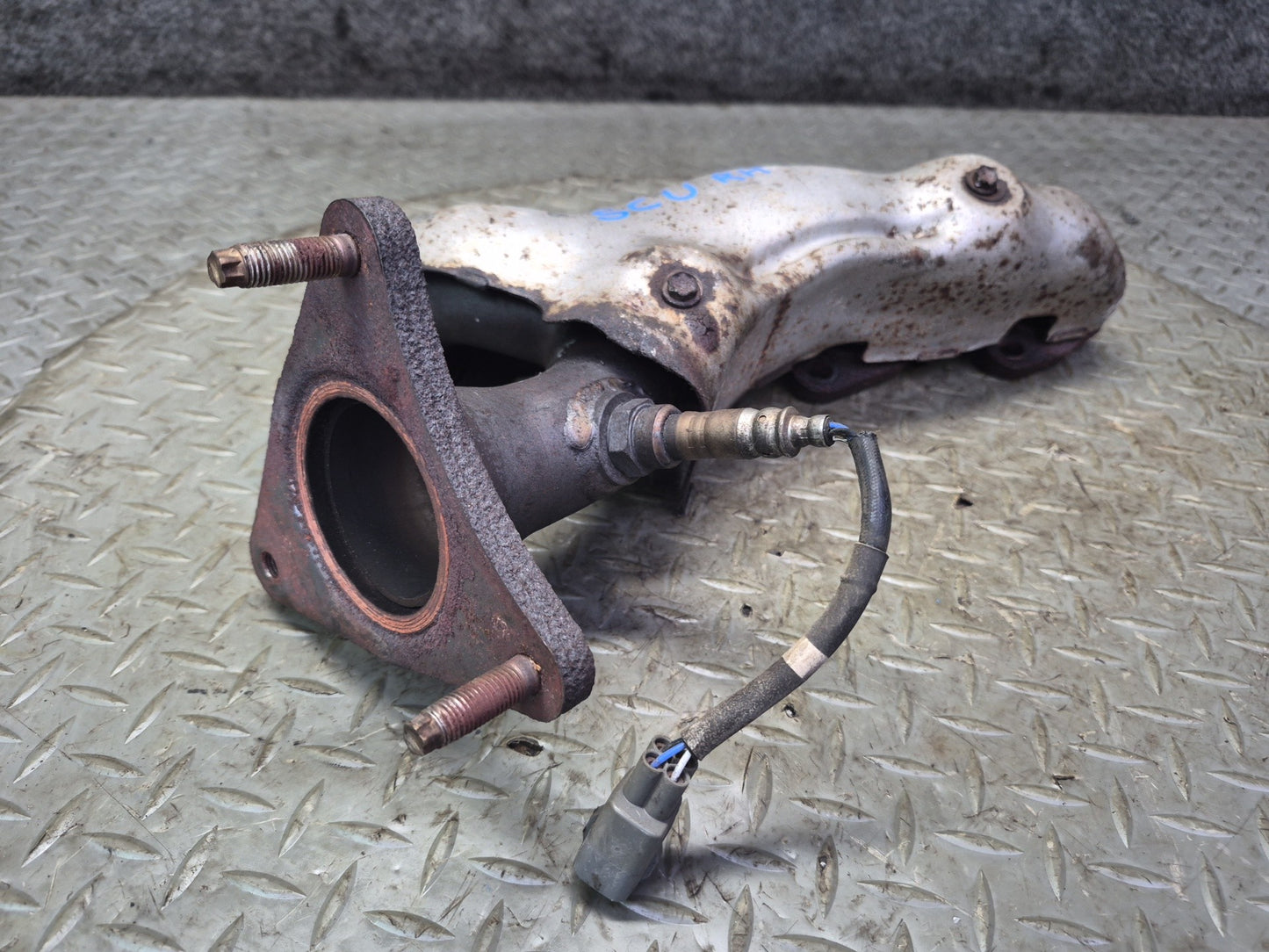 98-00 Lexus SC400 1UZFE Right Exhaust Manifold w Oxygen Sensor & Heat Shield OEM