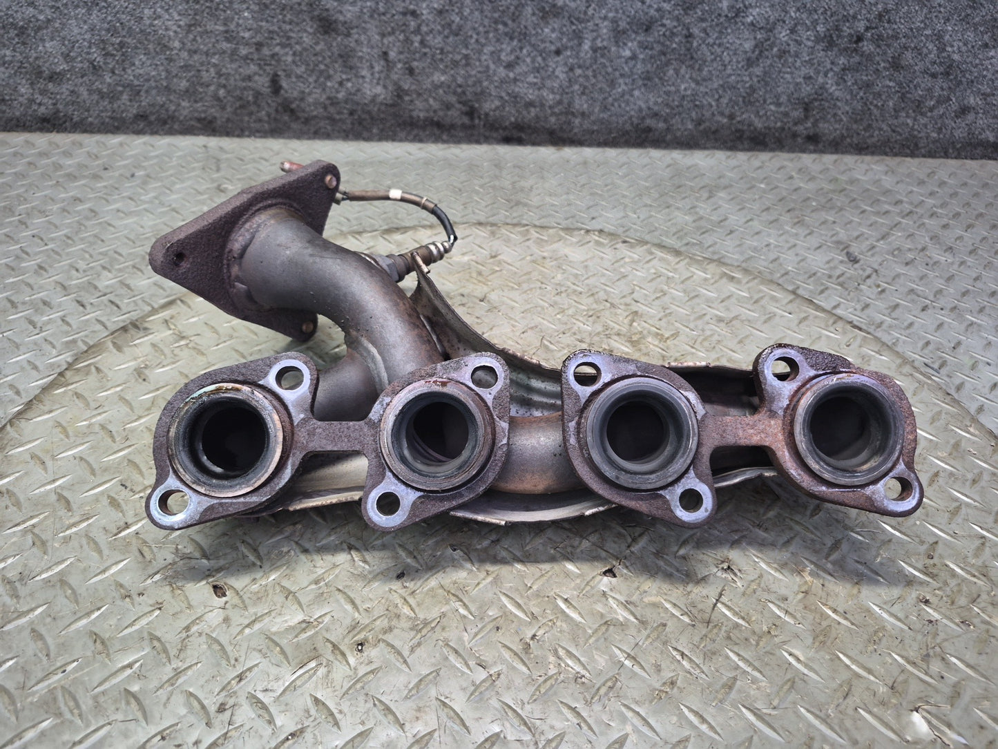 98-00 Lexus SC400 1UZFE Right Exhaust Manifold w Oxygen Sensor & Heat Shield OEM