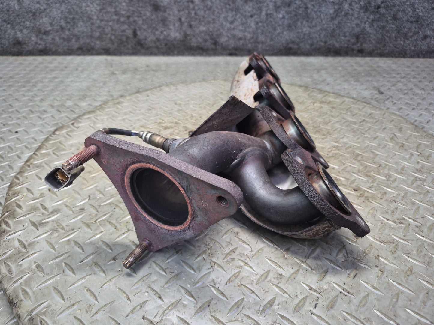 98-00 Lexus SC400 1UZFE Right Exhaust Manifold w Oxygen Sensor & Heat Shield OEM