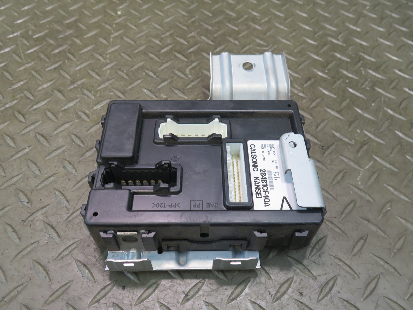 2006 Nissan 350Z Z33 Convertible BCM Body Control Module 284B1-CF40A OEM