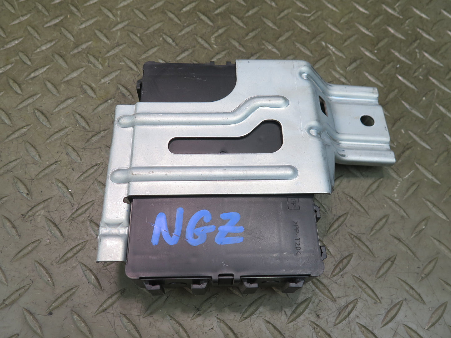 2006 Nissan 350Z Z33 Convertible BCM Body Control Module 284B1-CF40A OEM
