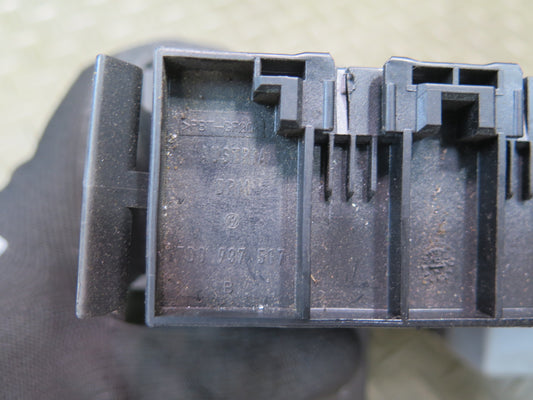 99-03 VW Eurovan T4 Power Distribution Fuse Relay Box Module OEM