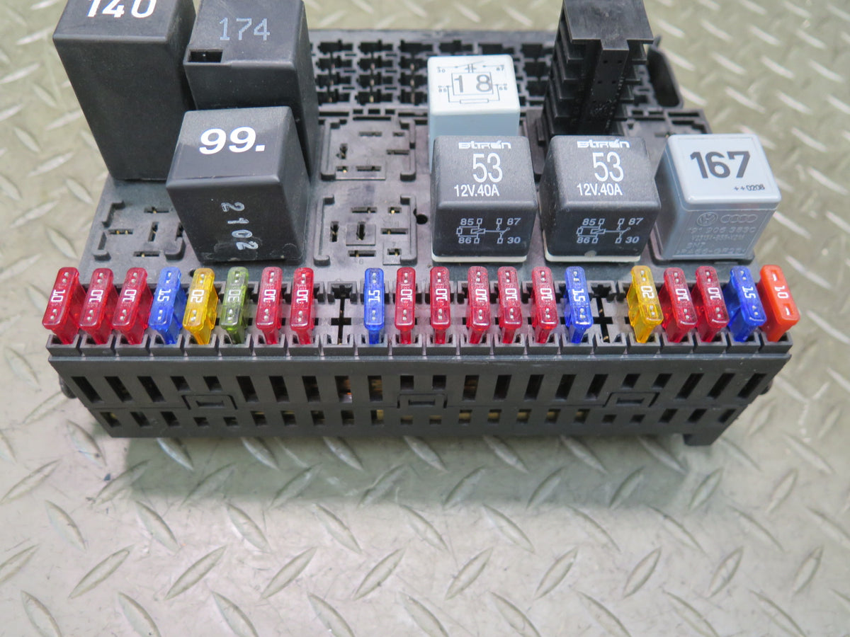 99-03 VW Eurovan T4 Power Distribution Fuse Relay Box Module OEM