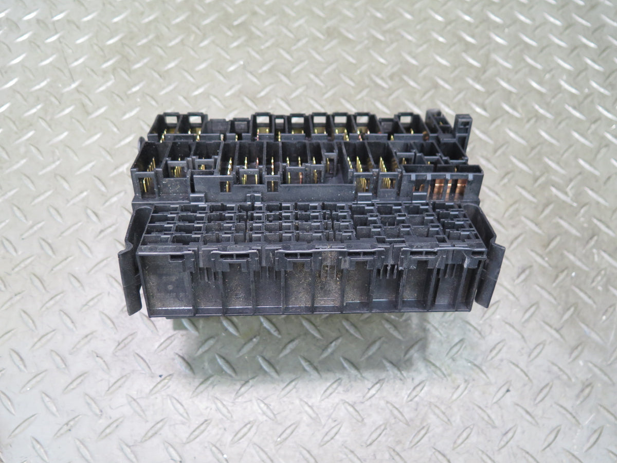 99-03 VW Eurovan T4 Power Distribution Fuse Relay Box Module OEM