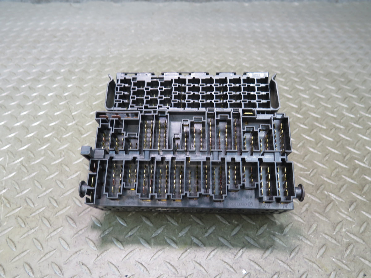 99-03 VW Eurovan T4 Power Distribution Fuse Relay Box Module OEM