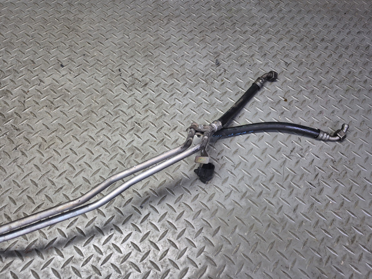 03-06 Mercedes R230 SL55 AMG 722.643 A/T Transmission Oil Cooling Hose Pipe OEM