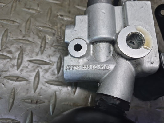03-06 Mercedes R230 Sl-class ABC Hydraulic Suspension Relief Valve OEM