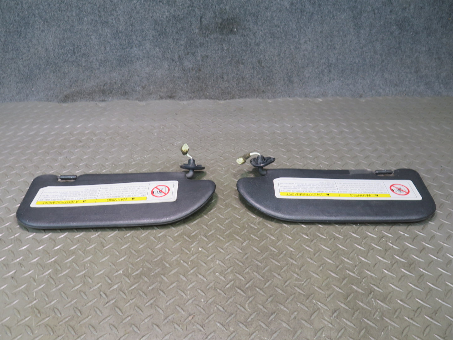 2006 Nissan Z33 350Z Convertible Set of 2 Front Left & Right Sun Visor Black OEM