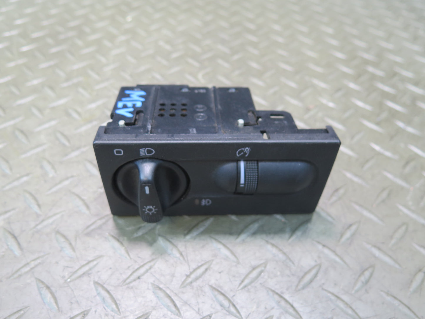 99-03 VW Eurovan T4 Headlight Fog Light Dimmer Switch 7D0941531T OEM