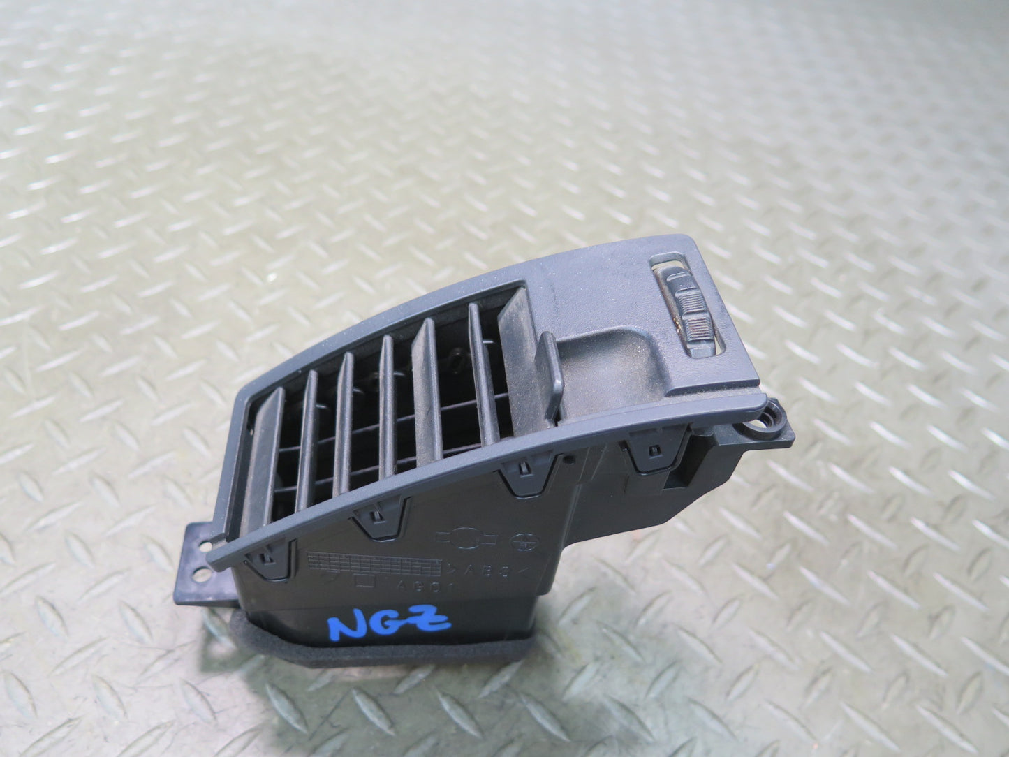 04-09 Nissan 350Z Z33 Convertible Dash Front Left & Right A/C Air Vent Set OEM