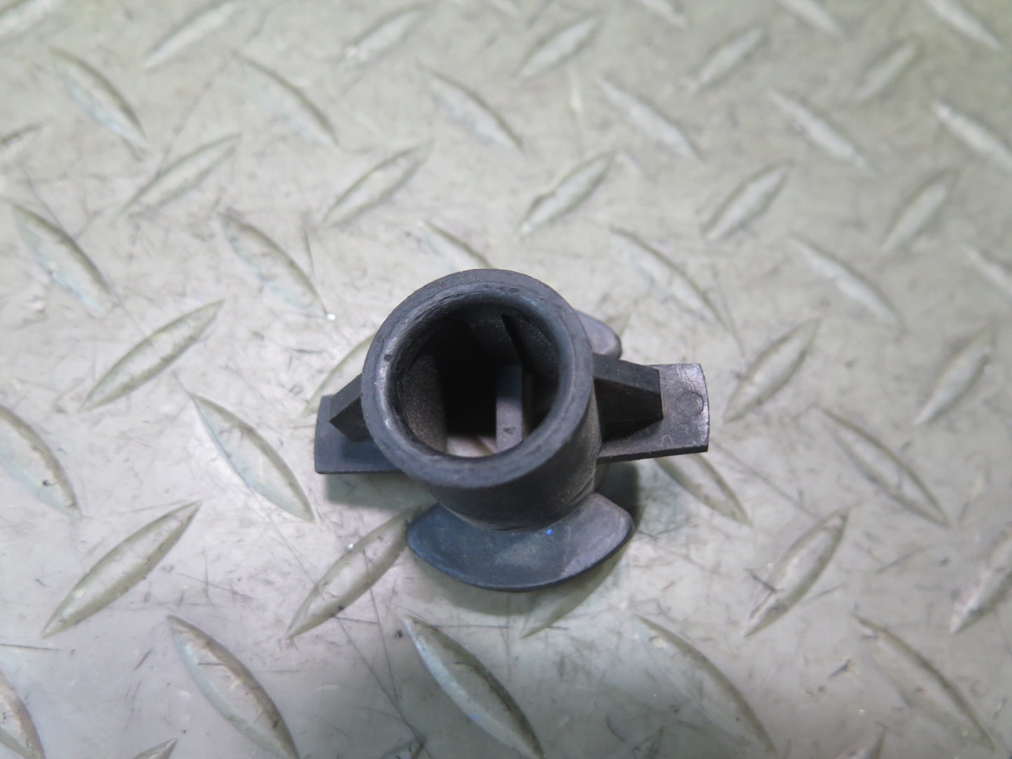 03-09 Nissan Z33 350Z Set of 6 Engine Radiator Mount Bracket Support OEM